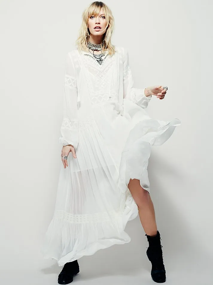 BerriesJam - 2024 Retro Futurism White Lace Maxi Dress