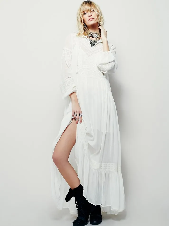 BerriesJam - 2024 Retro Futurism White Lace Maxi Dress