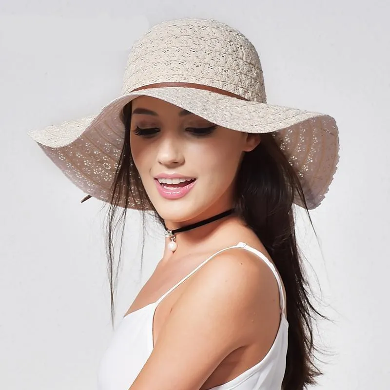 INNOVATO Foldable Floppy Wide Brim Straw Sun Hat