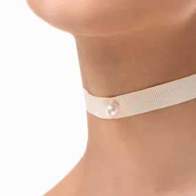 Omnia Solitaire Choker - White Pearl - Marengue White Ribbon