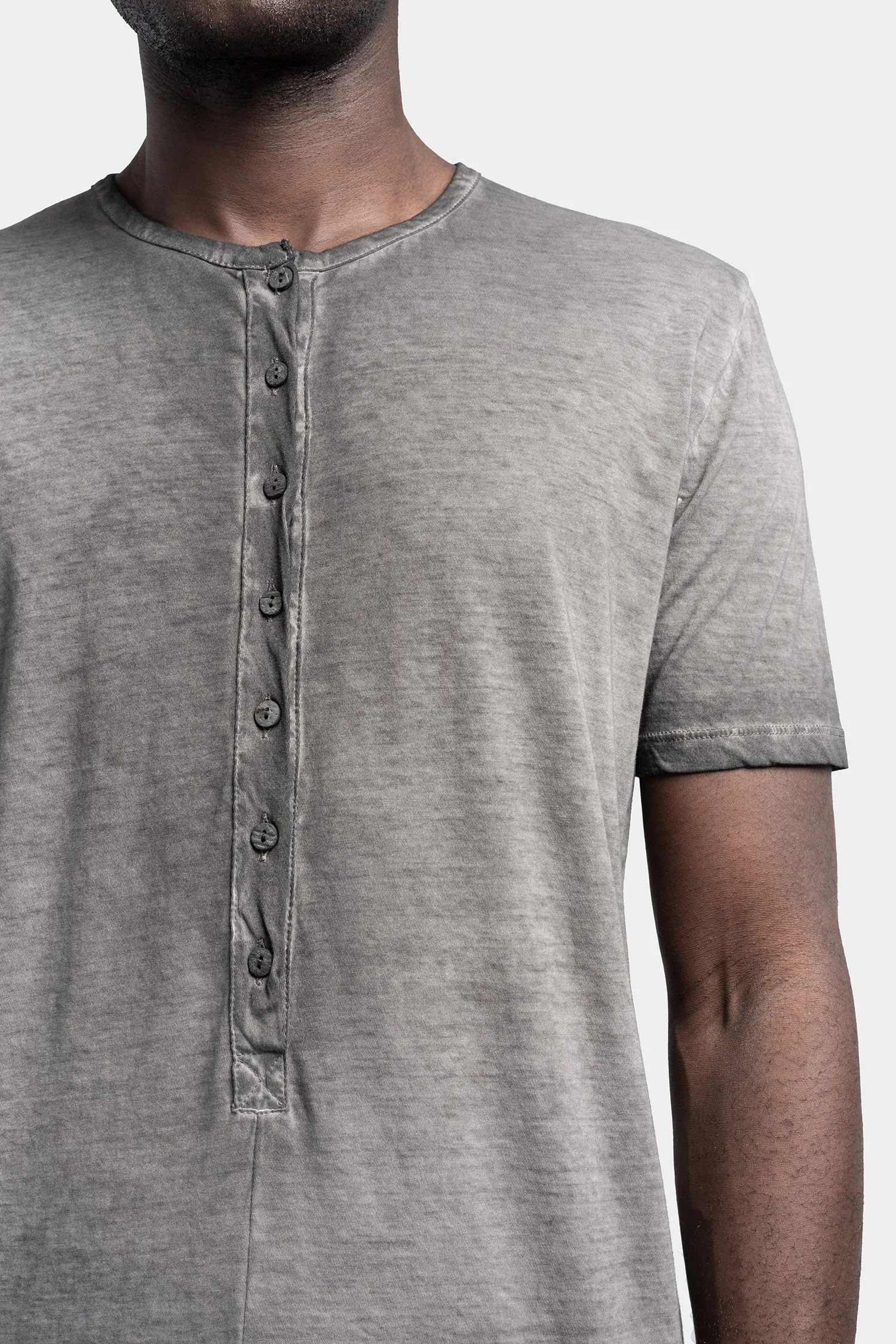 Resinated cotton henley t-shirt, Anthra