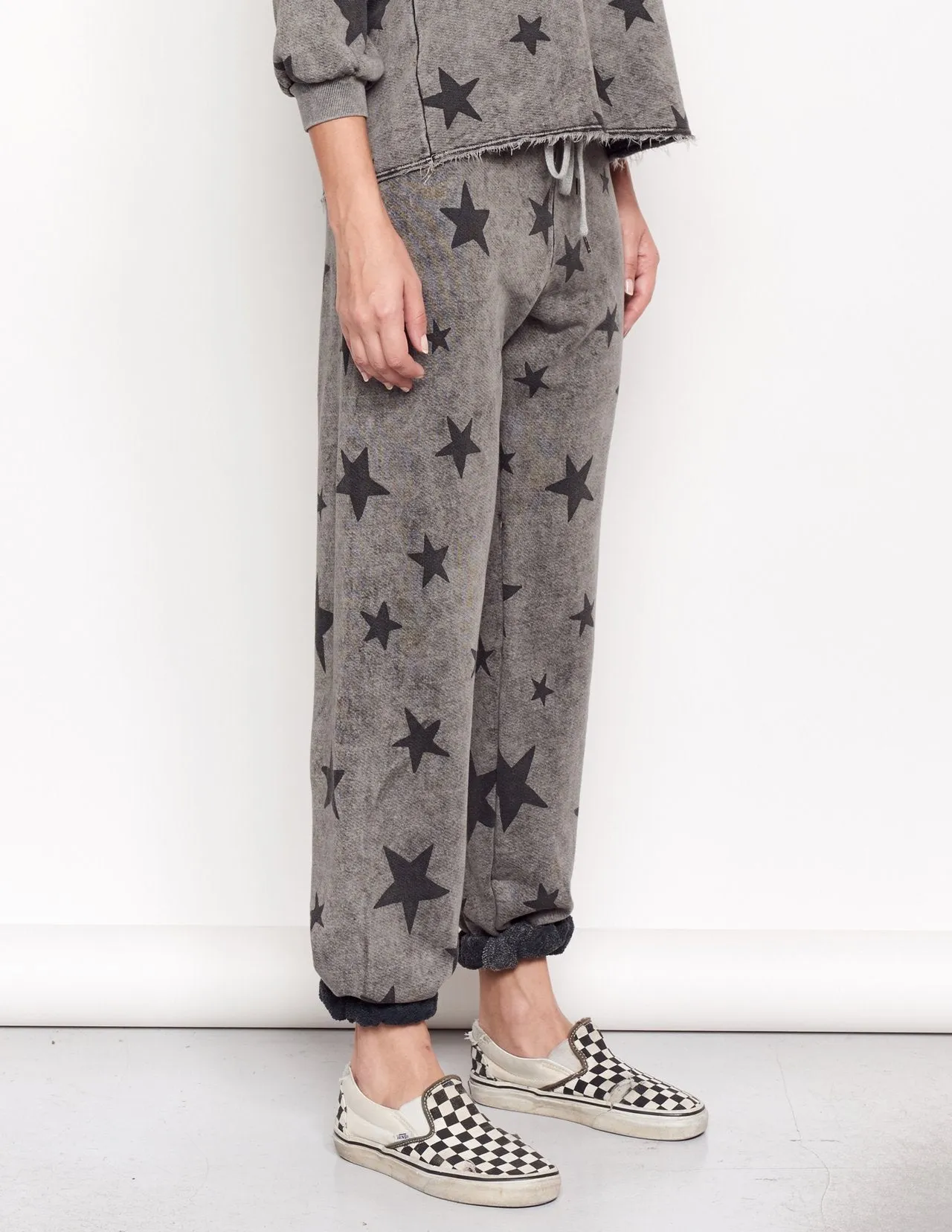 SUNDRY Acid Wash Gray Stars Classic Sweatpants